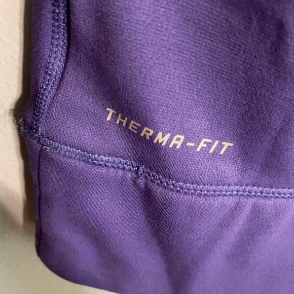 Nike women’s sweatshirt, size x-small like new - Picture 8 of 9